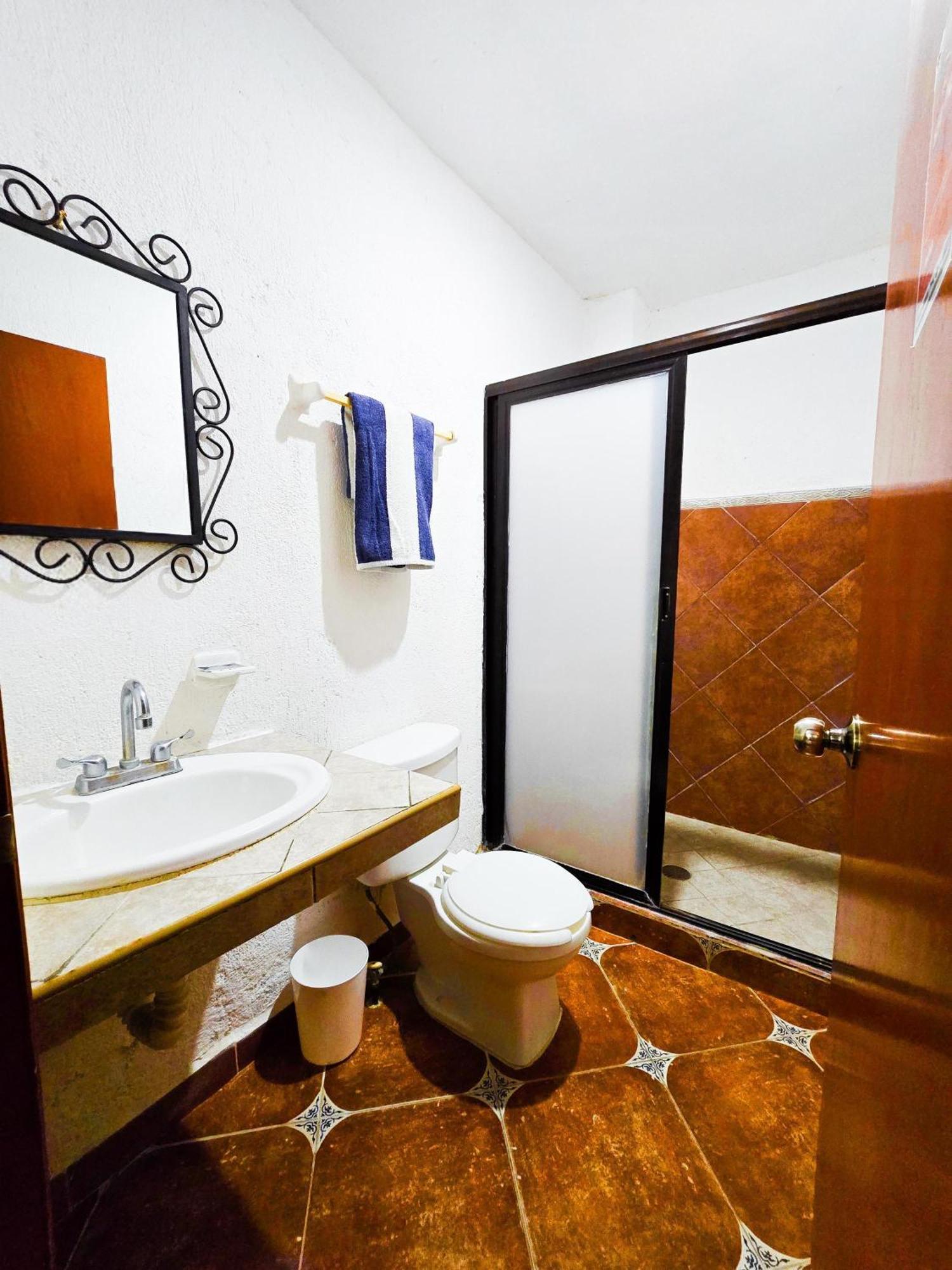 Hotel Villa Esmeralda Тустла-Гутьеррес Экстерьер фото